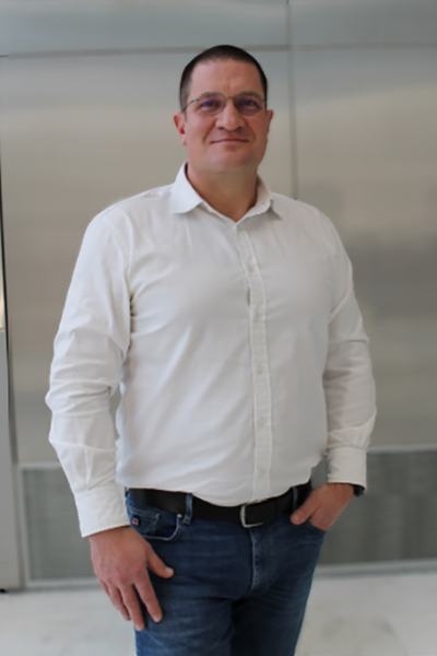 Dr. Szabolcs Het’enyi