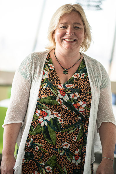 Lesley Harmes